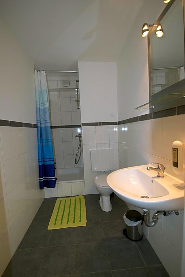 Flensbed Hotel & Hostel
