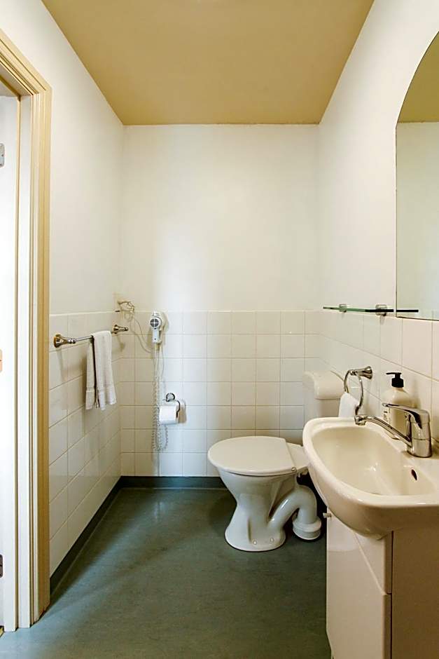 The Grand Hotel & Bar - Akaroa