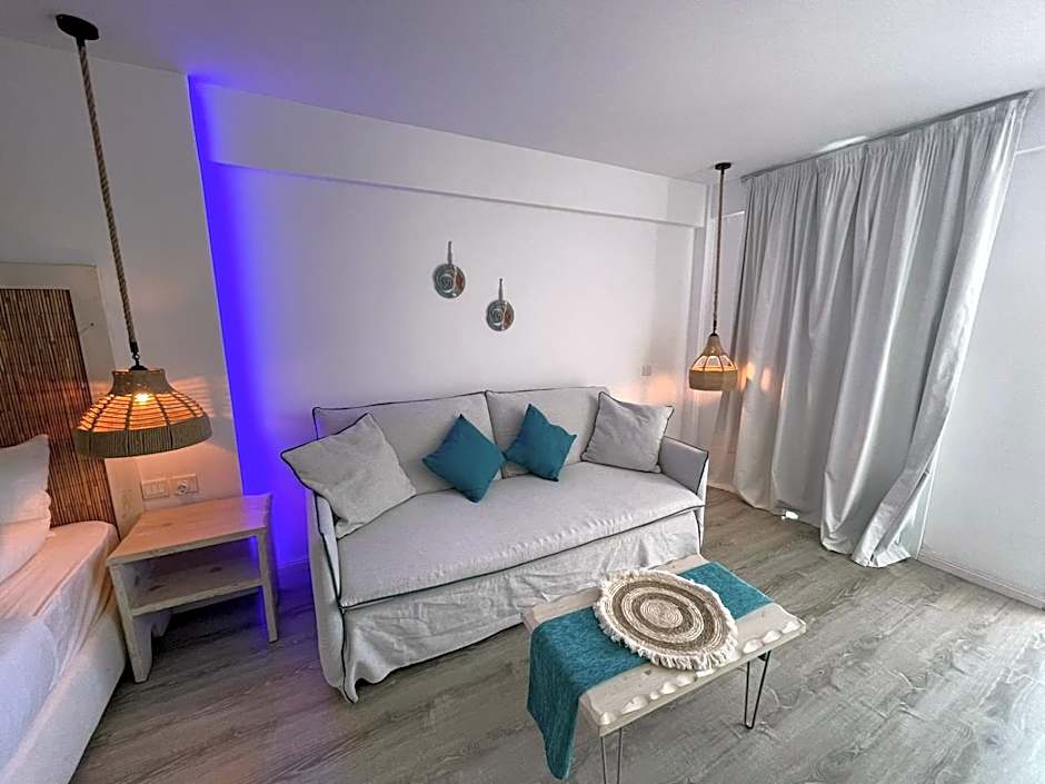 Ocean Dreams Suites - By the Harbour