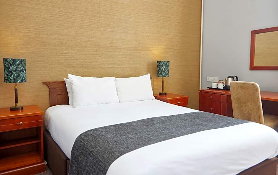 Kings Arms Hotel by Greene King Inns