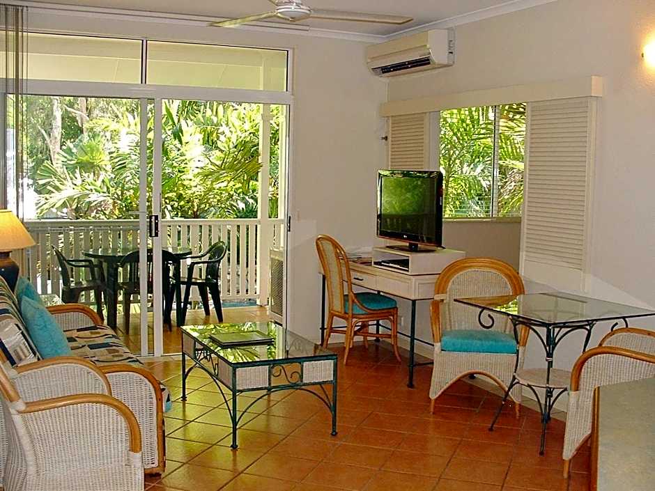 Palm Cove Tropic Apartments