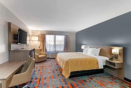 1 King Bed, Nonsmoking