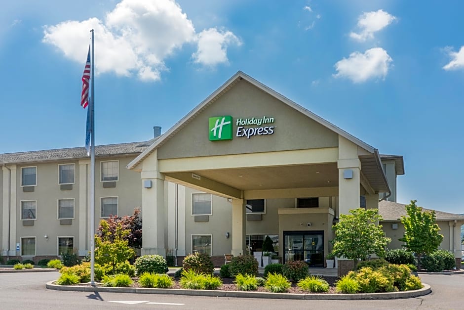 Holiday Inn Express Bloomsburg Hotel