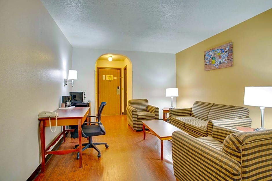 Econo Loge Inn & Suites Albuquerque East I-40 Eubank Exit