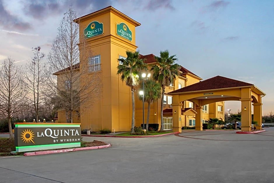 La Quinta Inn & Suites by Wyndham Pearland