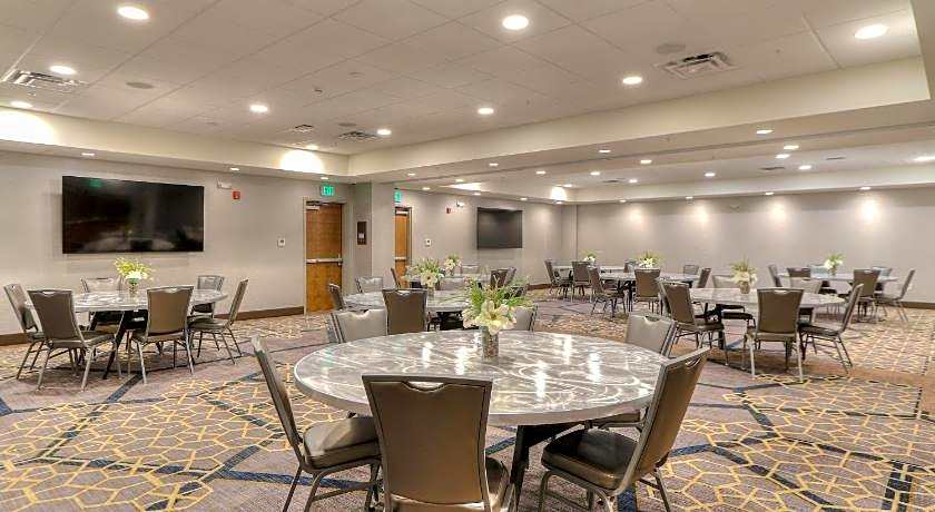 Holiday Inn & Suites Pigeon Forge Convention Center By IHG