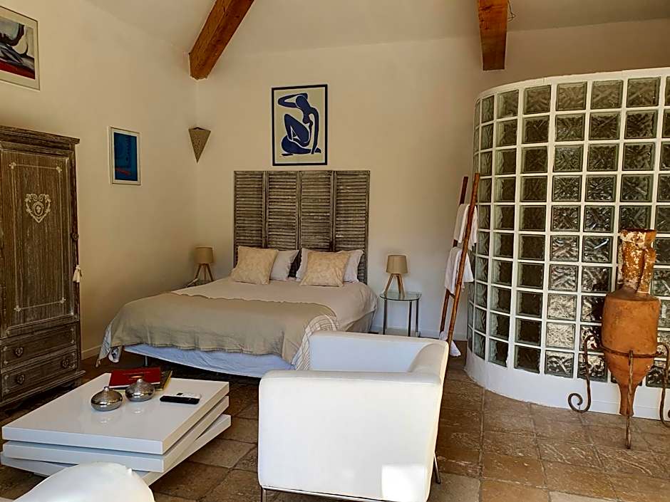 Mas au C¿ur de La Provence & SPA