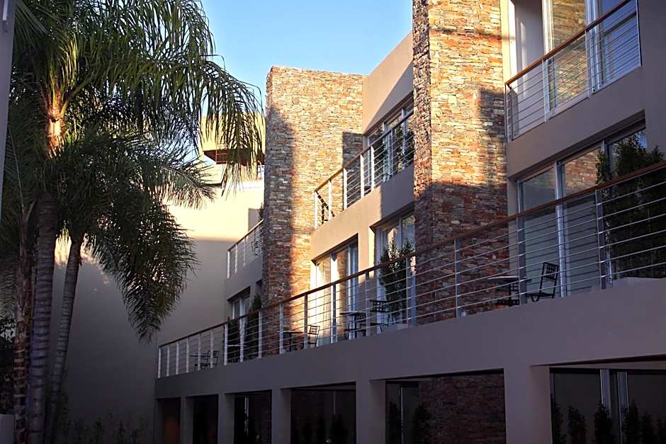 San Isidro Plaza Hotel