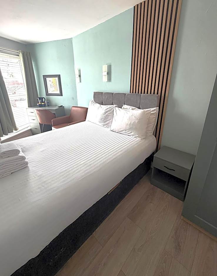 The Hillcrest Hotel