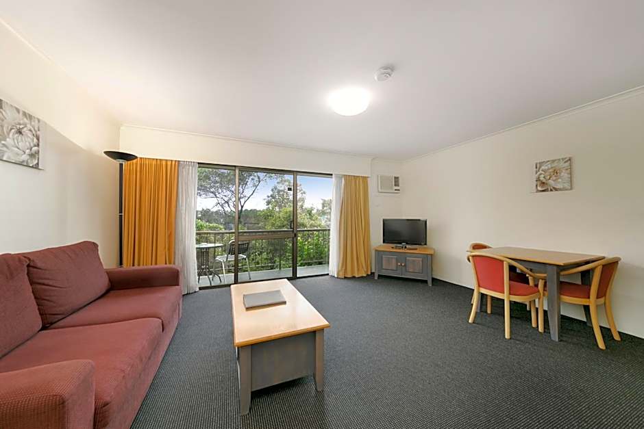 Mt Ommaney Hotel Apartments