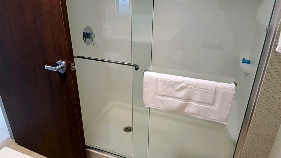 Holiday Inn Express & Suites Oswego By IHG