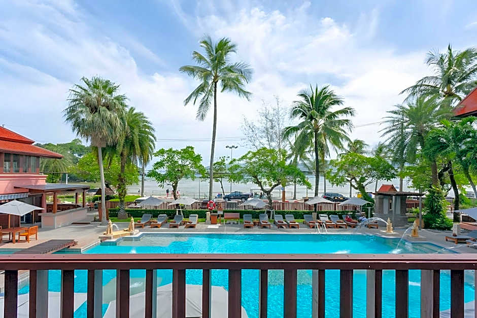 Seaview Patong Hotel