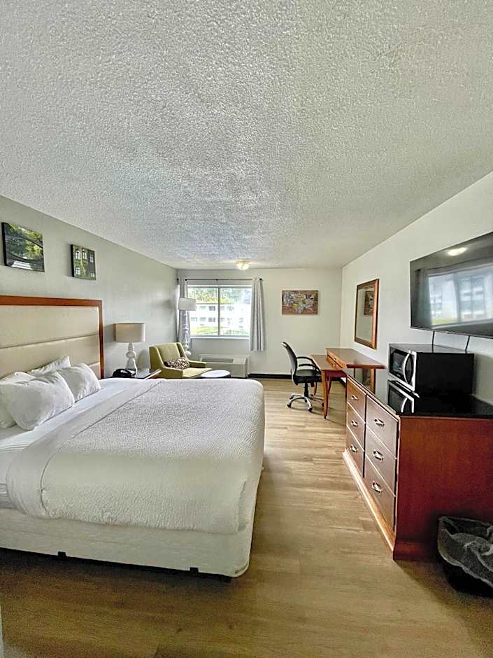 Days Inn by Wyndham Erie