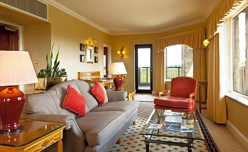 Photo 1 of 4 of Signature Suite