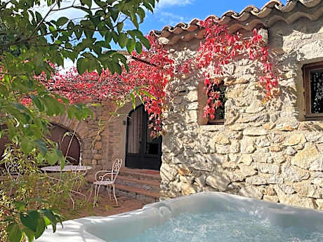 Suites romantiques avec Jacuzzi privatif ou baignoire ronde Terrazzo