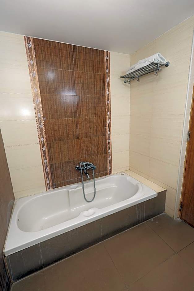 Hotel Abirami Residency