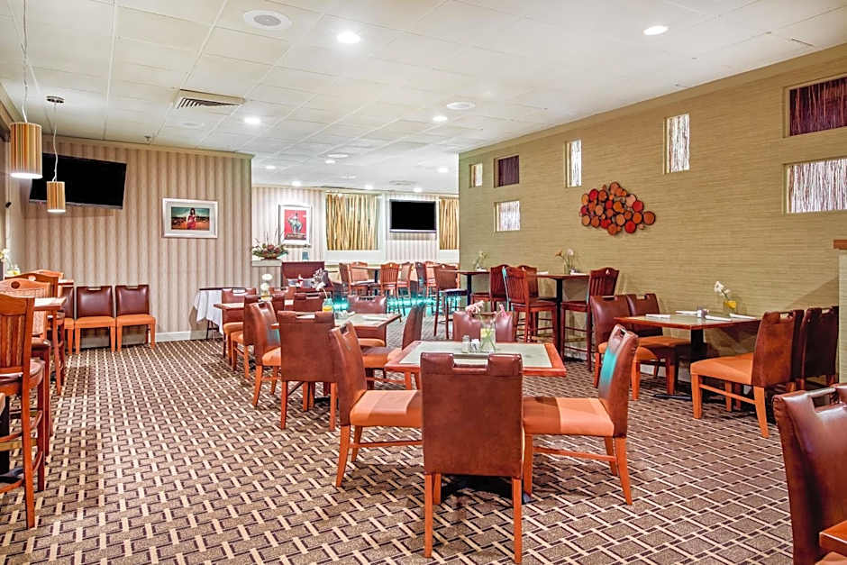 Holiday Inn Roanoke - Tanglewood Route 419 & I 581 By IHG
