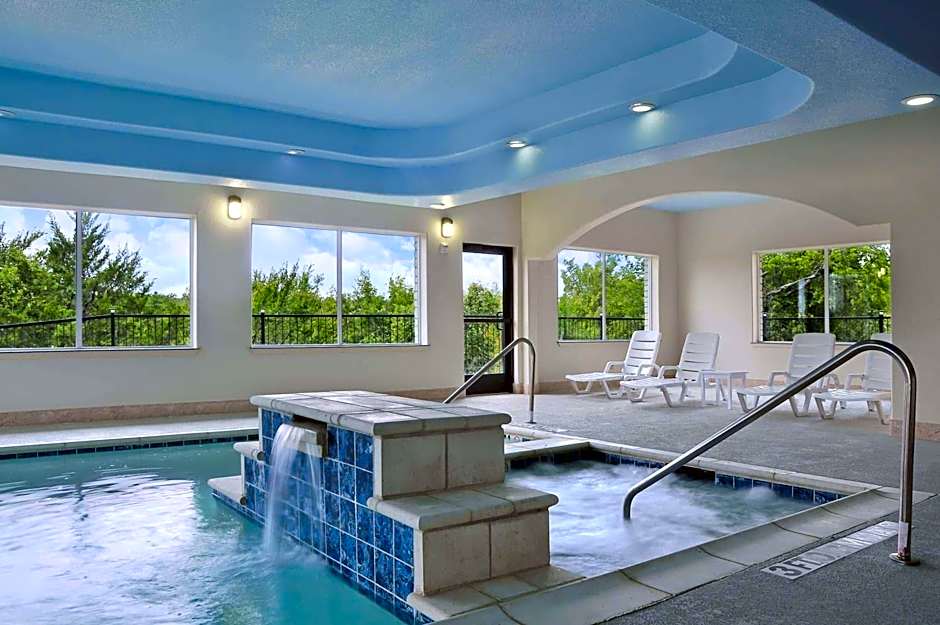 Ramada by Wyndham South Waco