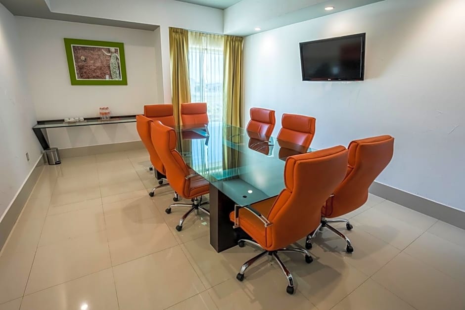Holiday Inn Queretaro Zona Krystal By IHG