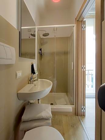 Comfort Triple Room with Three Single Beds - Non-Smoking