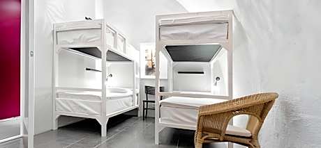 Bed in 4 Bed Dormitory (B)