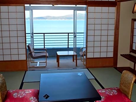 Japanese-Style Room with Sea View and Private Bathroom