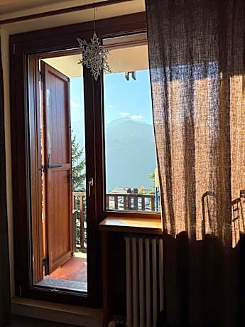 Superior One-Bedroom Apartment with Balcony