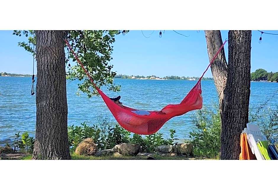 West Lake Waterfront Swimming - Free Pontoon Boat!