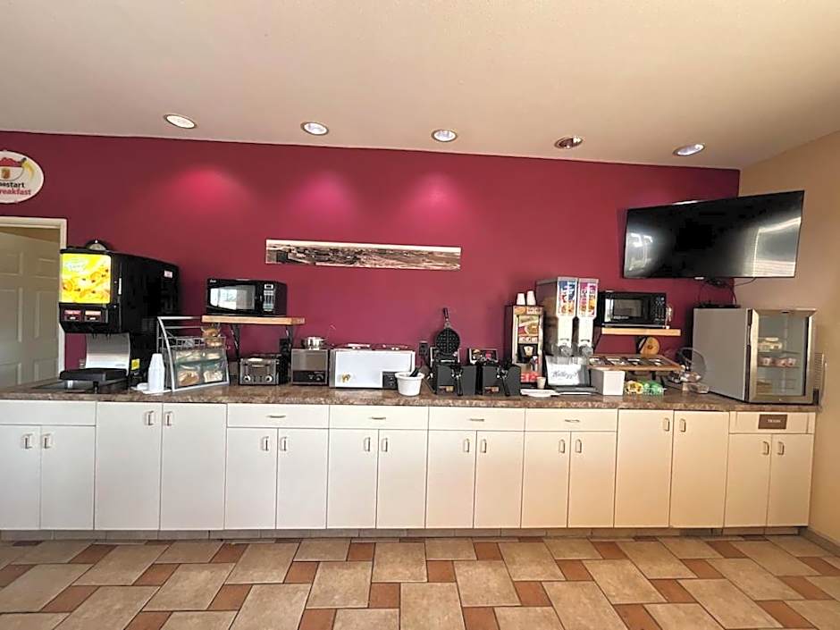 Super 8 by Wyndham Wheatland Wyoming