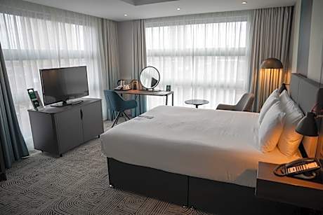 1 Double Standard Accessible