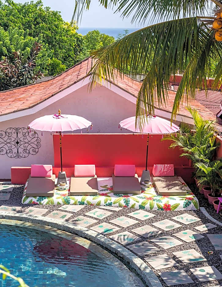 PinkCoco Uluwatu - Constant Surprises & for Cool Adults Only