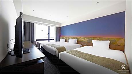 Deluxe Twin Room with Extra Bed - Non-Smoking