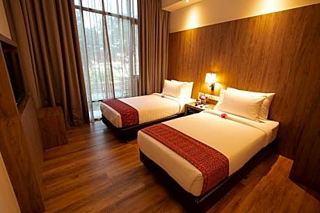 Twin Room with City View