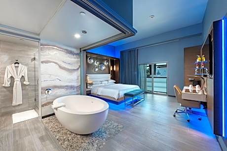 Plaza View Spa Room