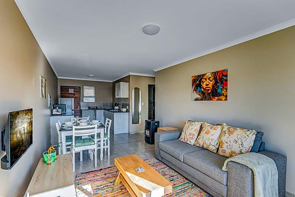 Airville Luxury Apartments, 7min Drive to Cresta Mall