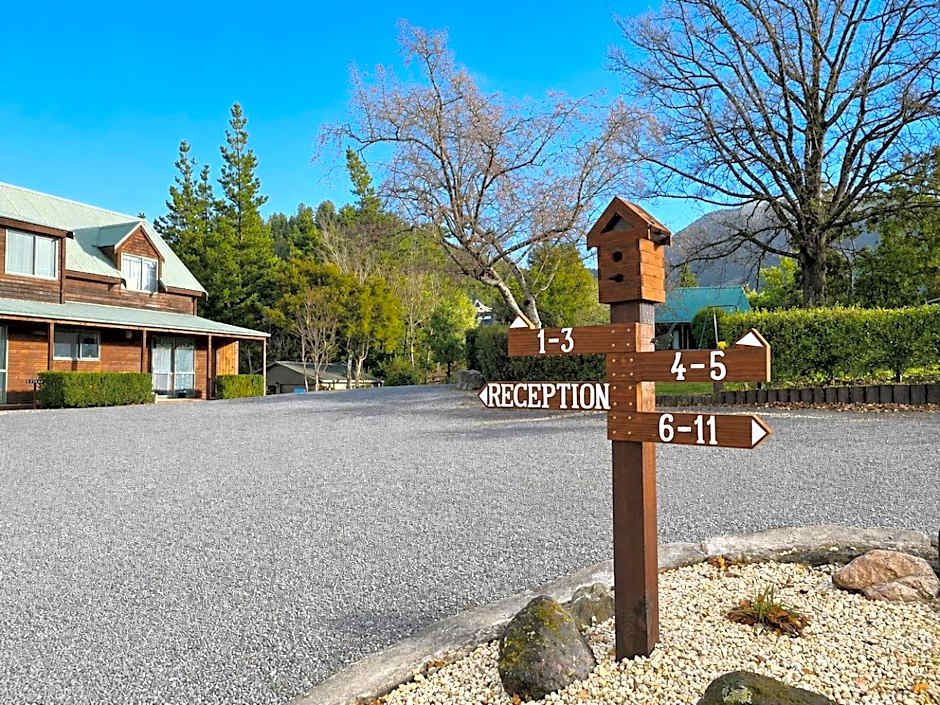 Forest Peak Motel
