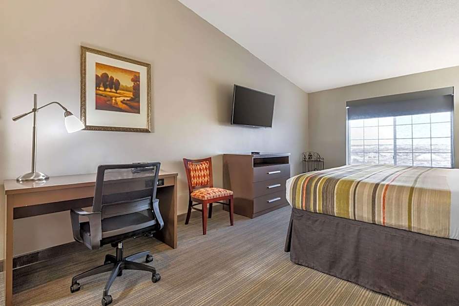 Country Inn & Suites by Radisson, Watertown, SD