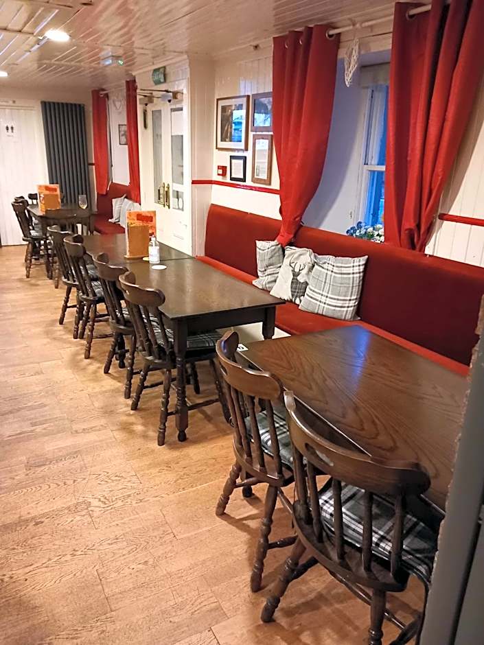 Aberdeen Arms Hotel Tarland