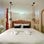 Le Glam's Hotel