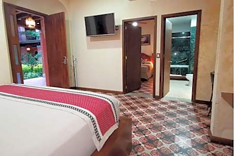 Superior King Suite