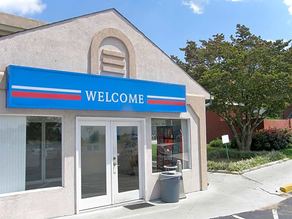 Motel 6-Gainesville, GA