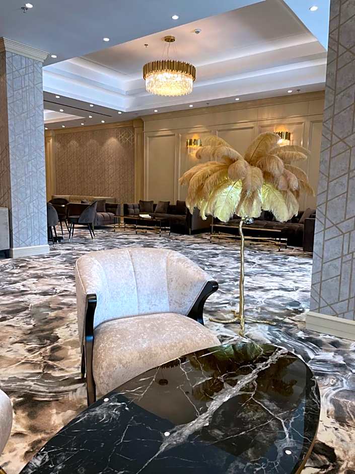 Astoria Grand Hotel