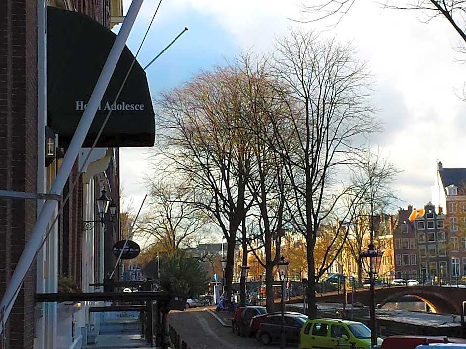 Hotel Adolesce