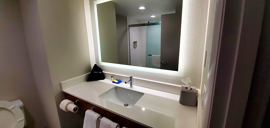Holiday Inn Express Hotel And Suites Kinston By IHG