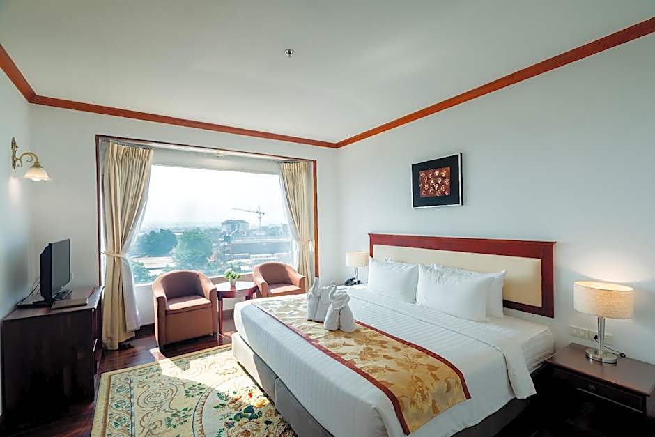 Champasak Grand Hotel
