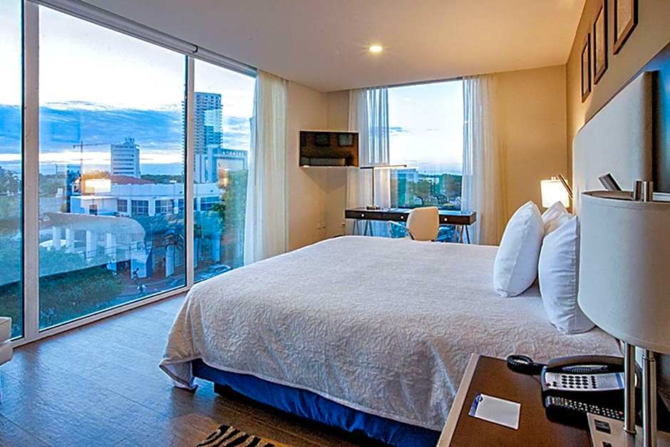 Hampton Inn By Hilton Santa Cruz Equipetrol