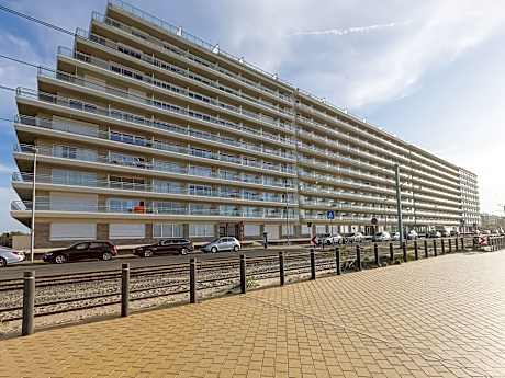 Apartment on the 9th floor with sea view