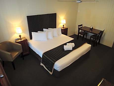 Deluxe King Room - Not Pet Friendly