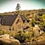 Hounds Tooth Inn