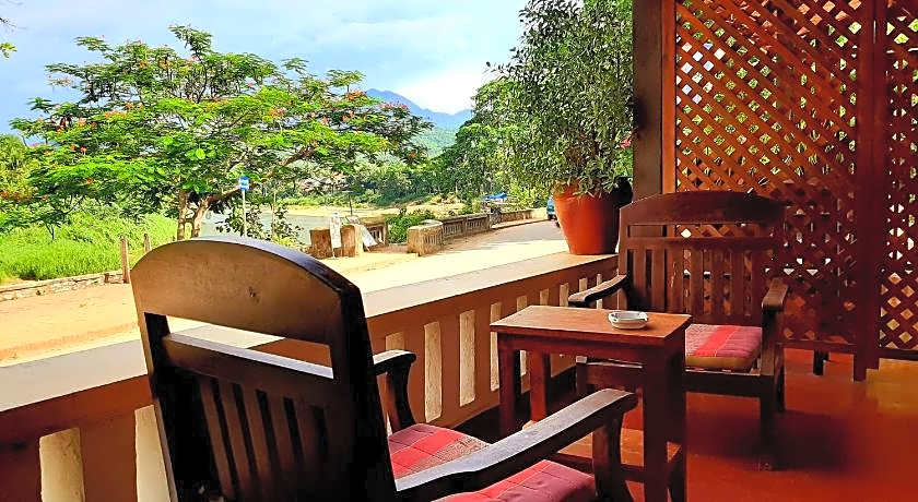 Saynamkhan River View